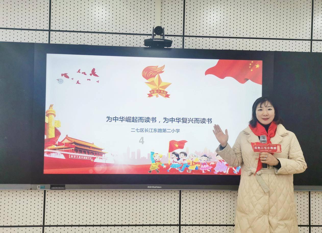 向上跳的香蕉