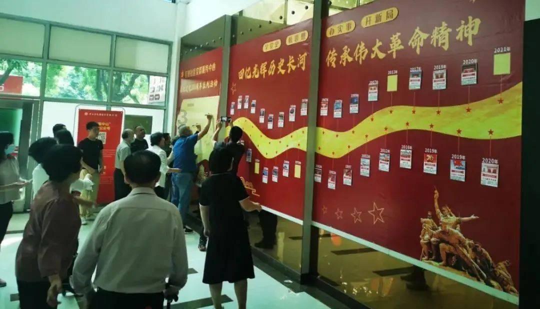 用手机传送文档为什么显示不出文档的格式来只打了个问号？游戏画面
